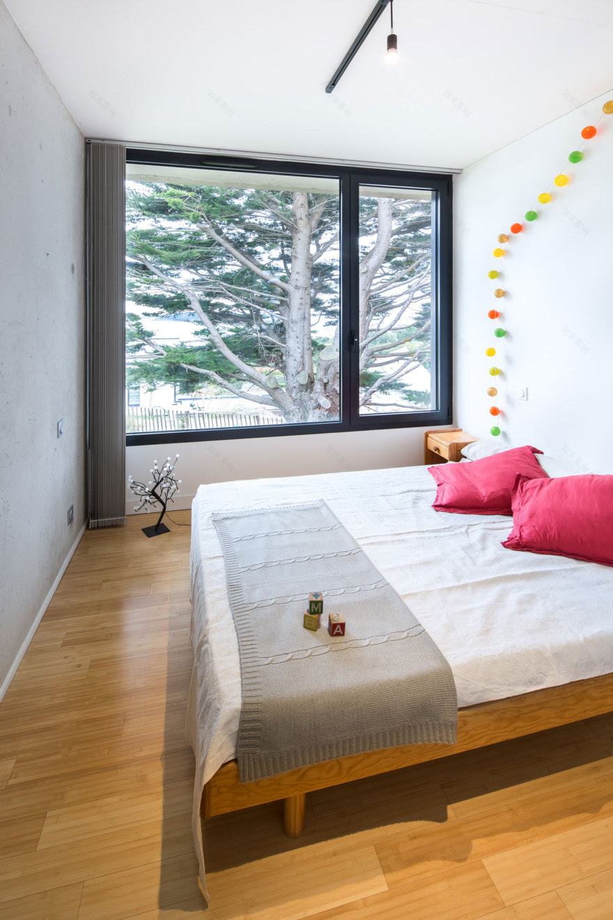 法国海滨现代住宅设计-31