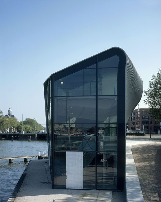 阿姆斯特丹建筑中心 · 创意折叠式立面设计-14