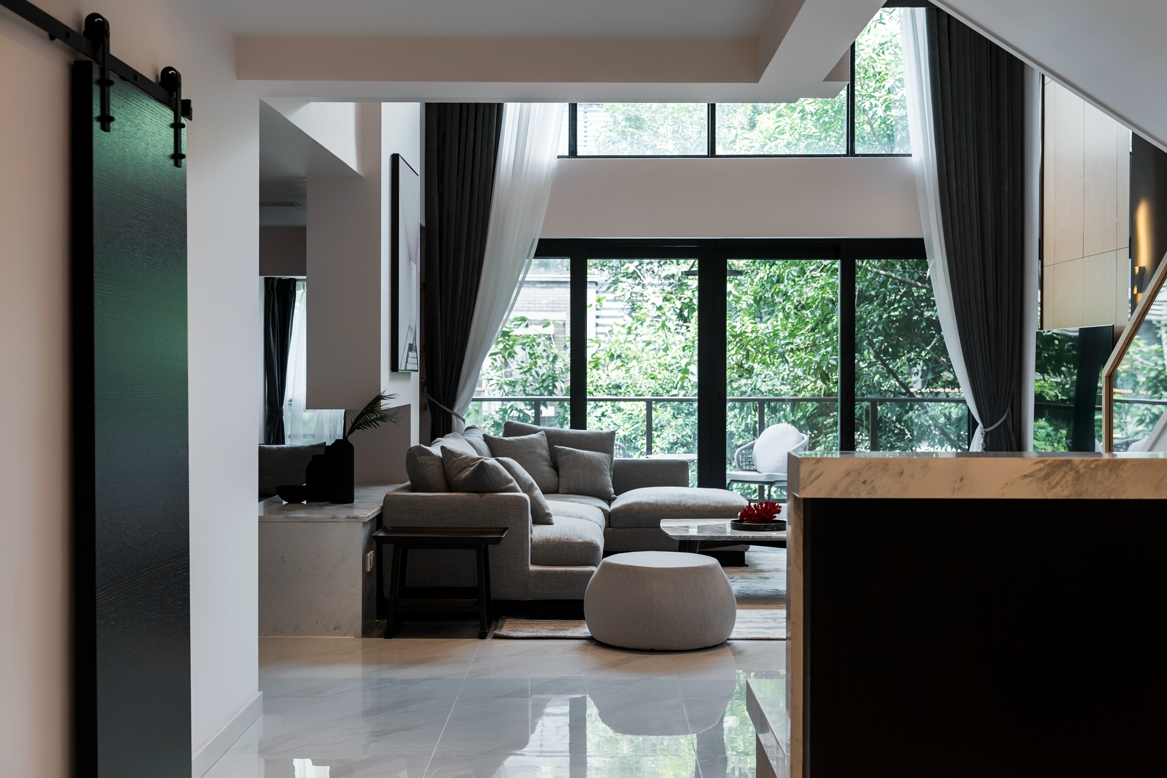 初夏午后的未来主义空间-4