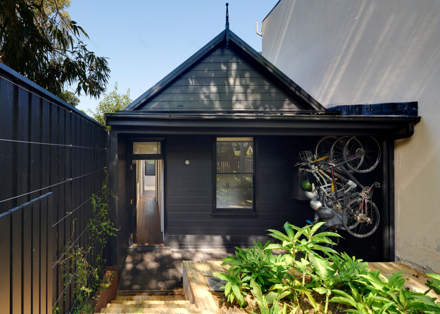 Welsh + Major slots lightwell between Sydney cottage and brick extension-30