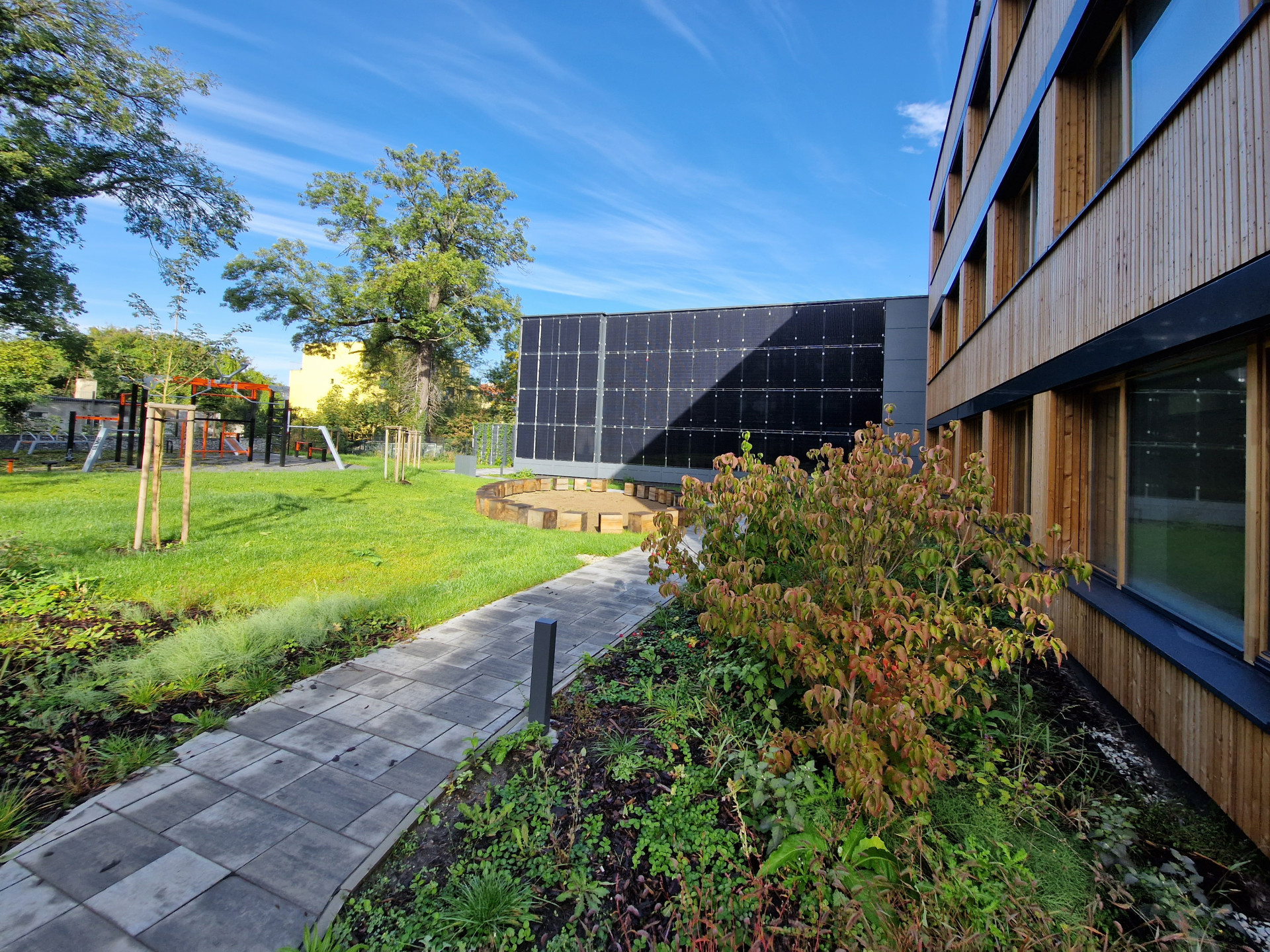 布拉格赫尔德洛热日什的学校改造项目丨ECOTEN-53