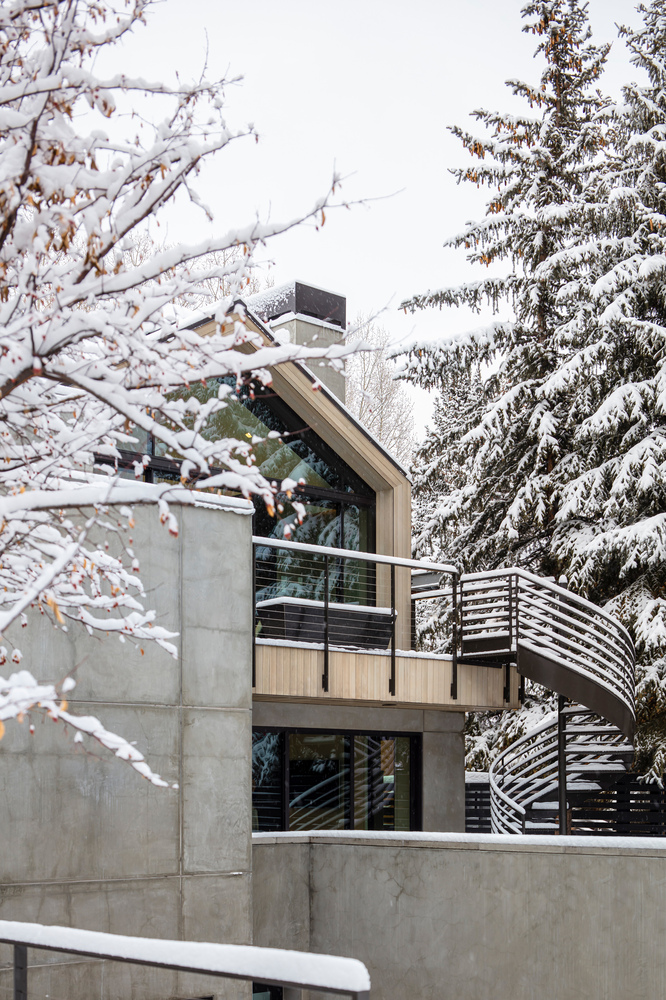 雪谷中的现代暖宅丨美国科罗拉多丨KAA-23