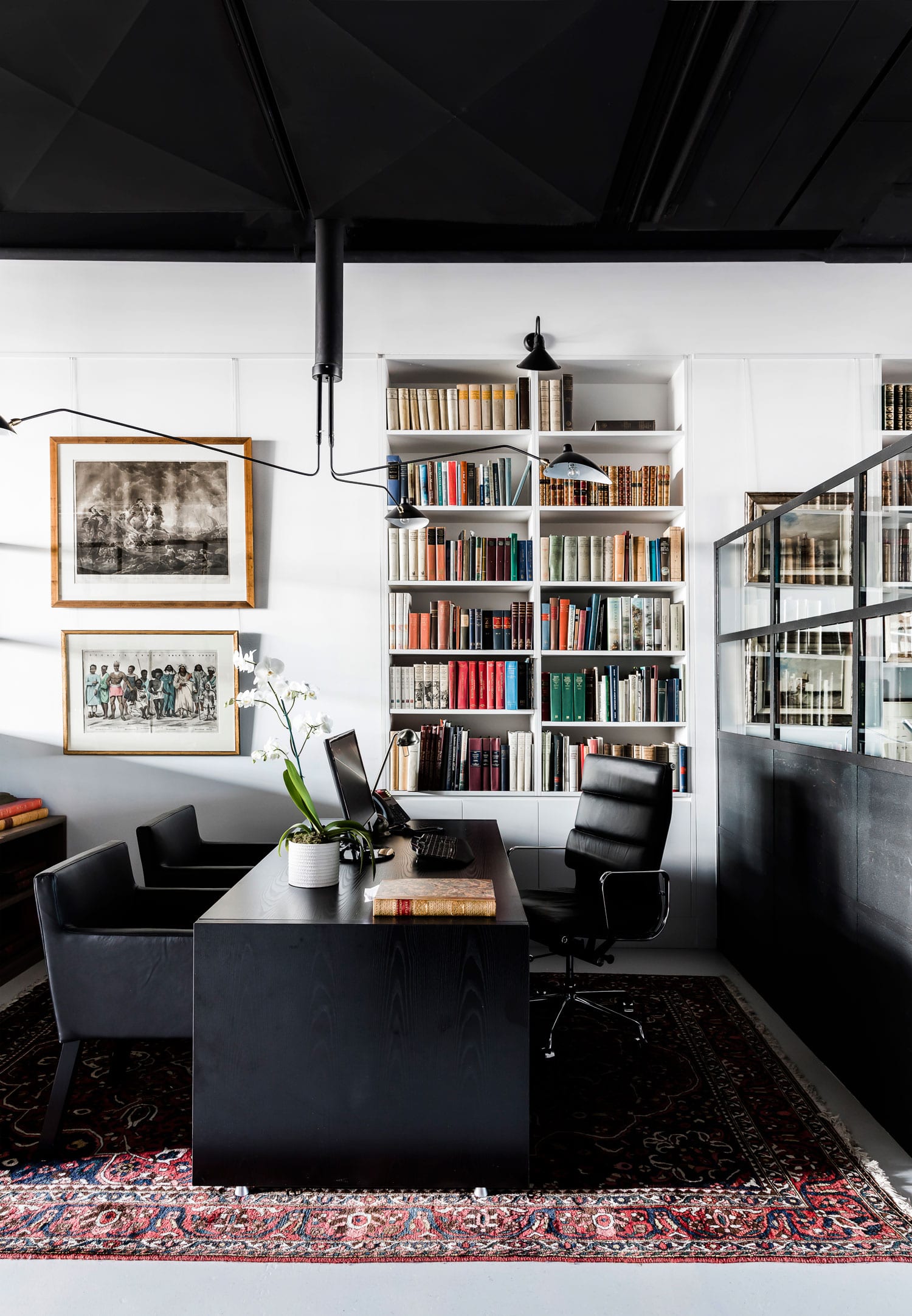 悉尼工业风珍本书店办公室设计-21