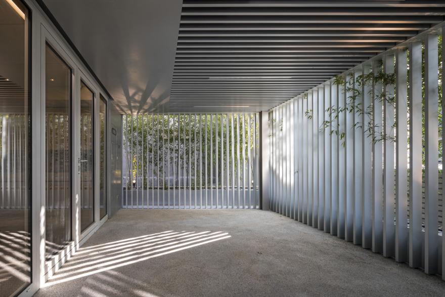 Light Hollow / YounghanChung Architects-37