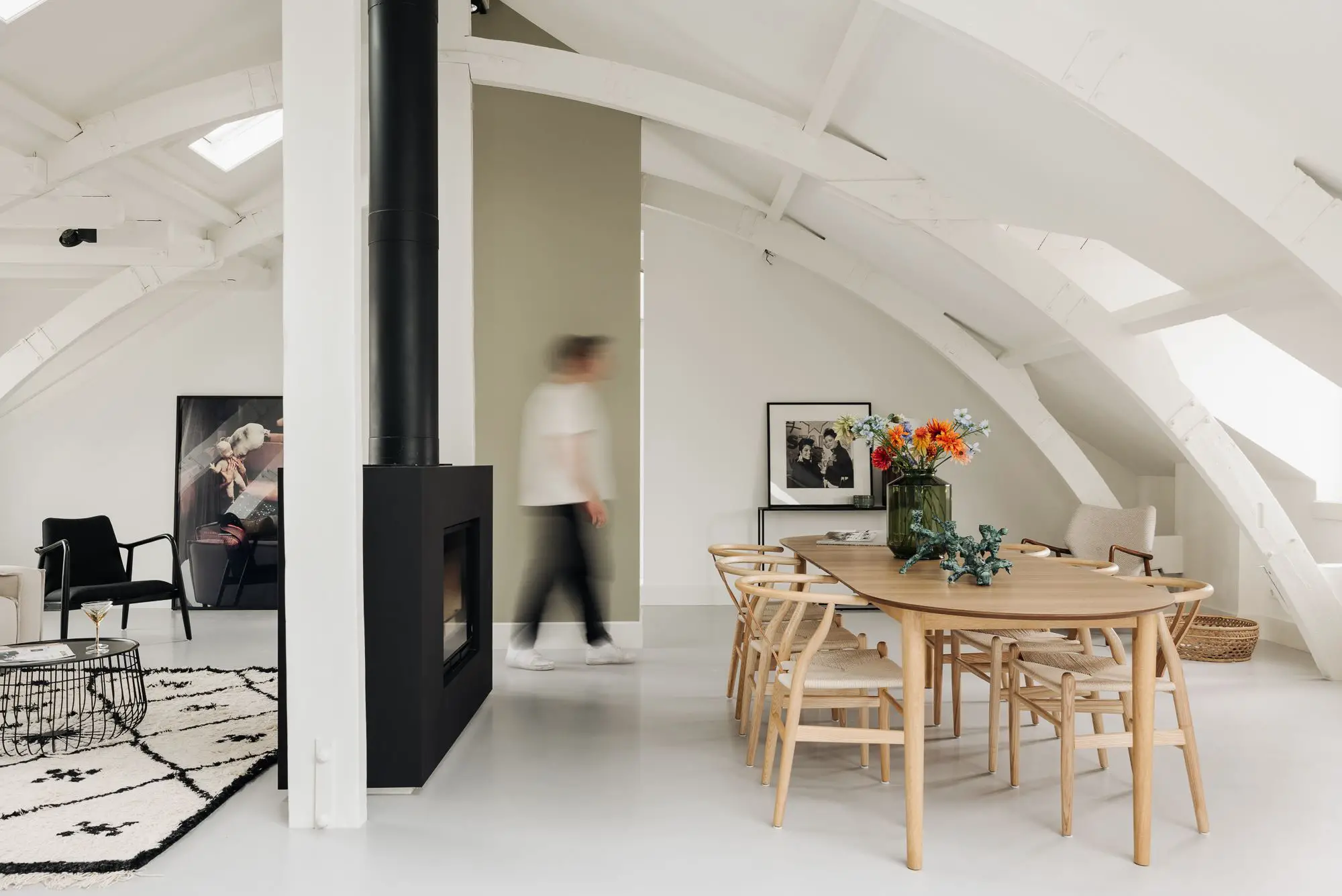 阿姆斯特丹多功能现代公寓,古老建筑的现代新生-9