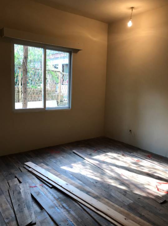 把一个破烂小院，爆改成中国风的入云屋，凉亭、枫树、竹篱笆......-83