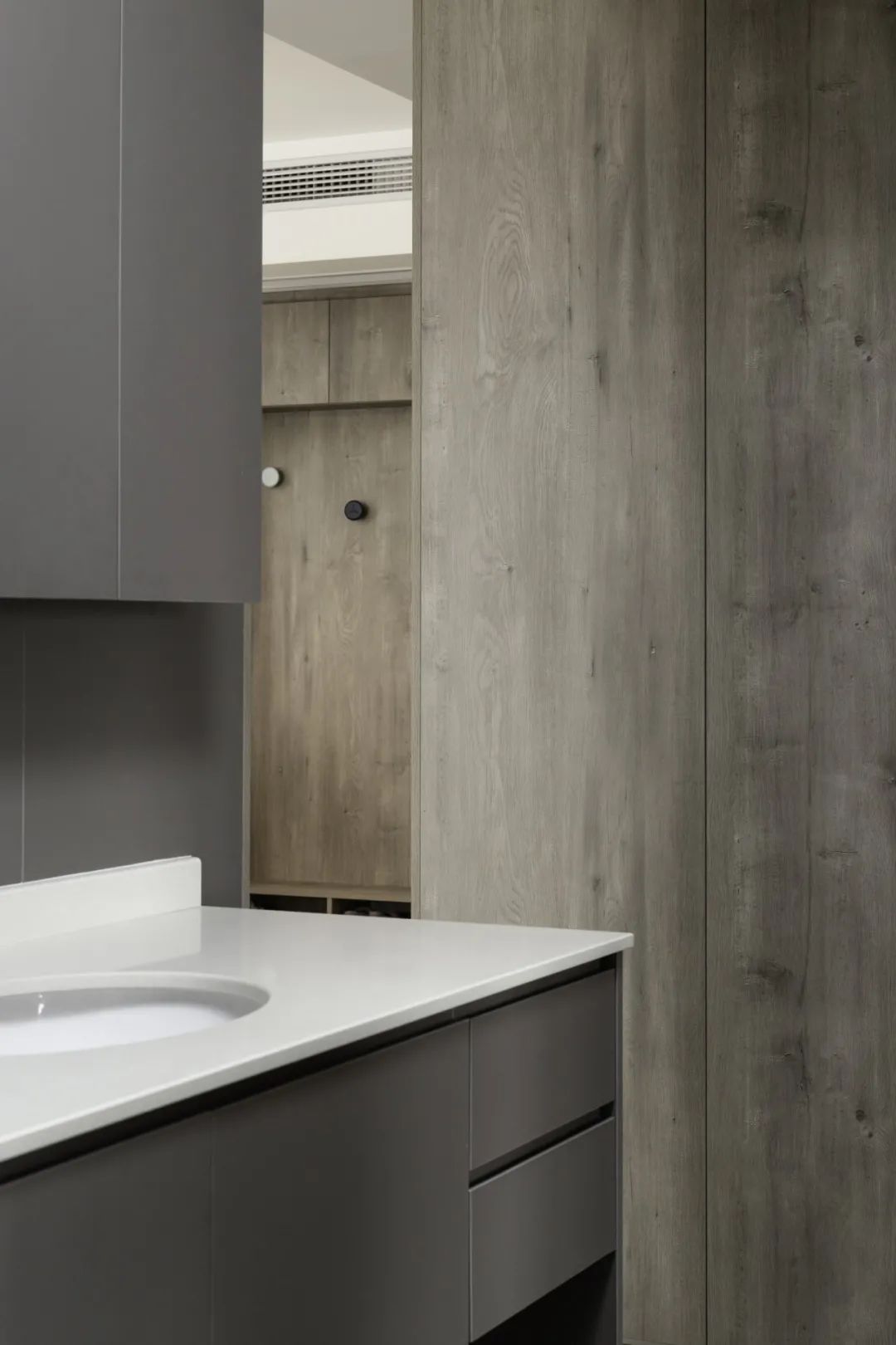 雅盛·城市嘉园 | 现代简约三居室，定制原木柜体构建温暖氛围-53