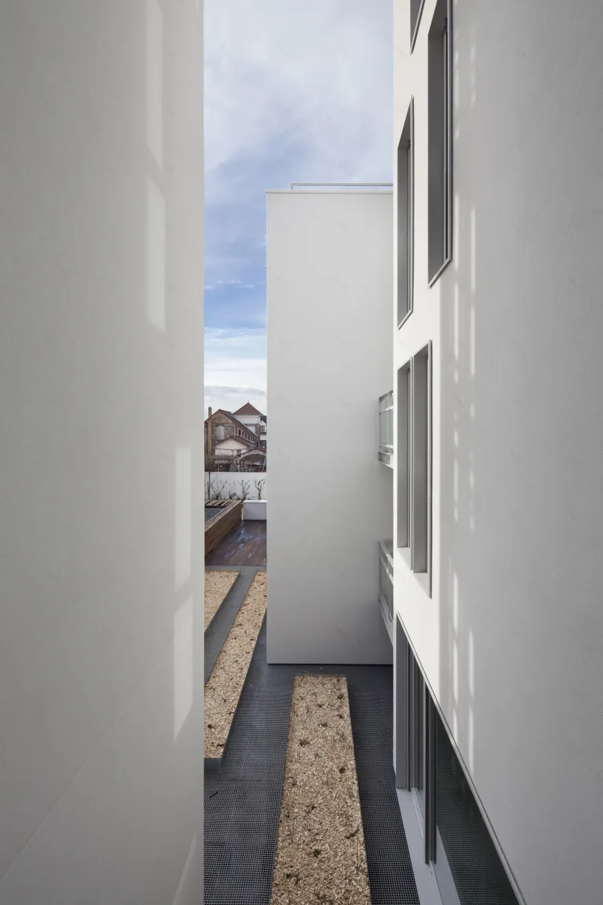 Gabriel Peri 街 16 套社会住房 | 融入城市景观的三级空间设计-27