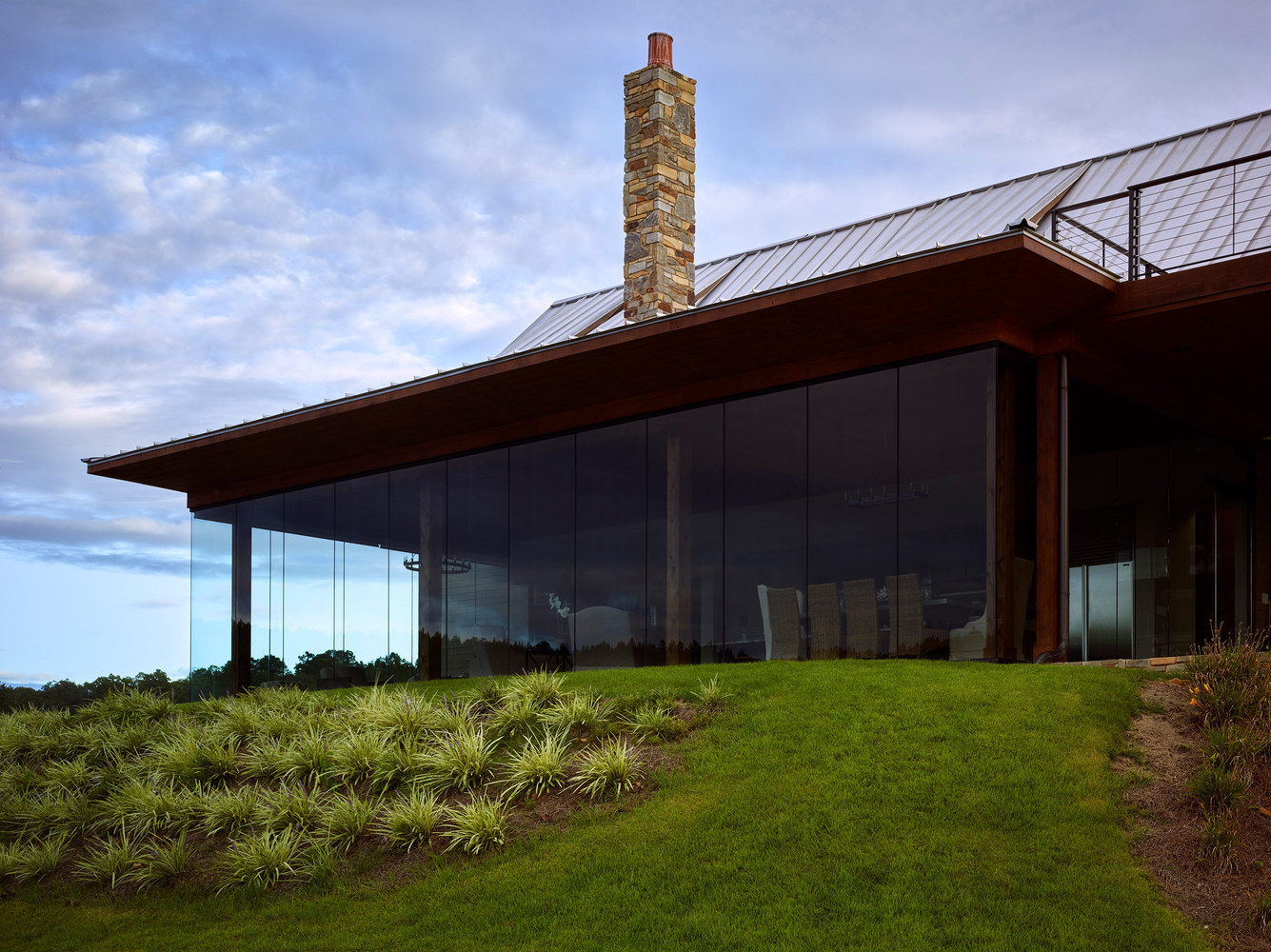 悬崖边的现代农舍-30