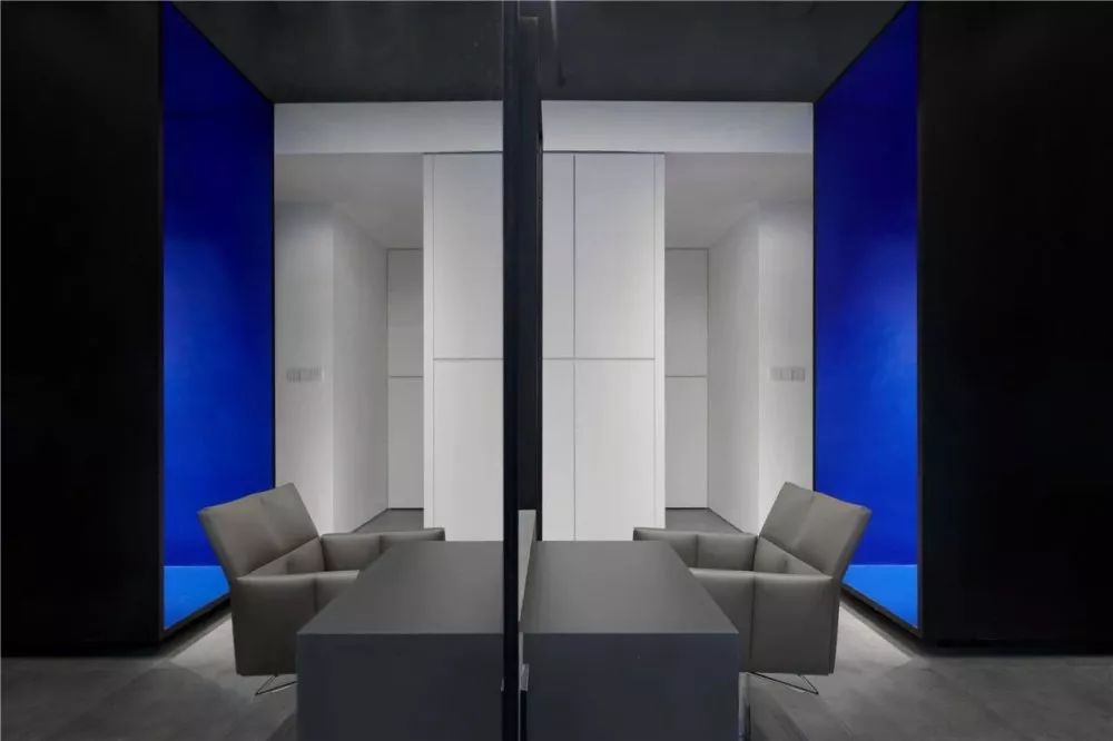 克莱因蓝,Color Visual-40