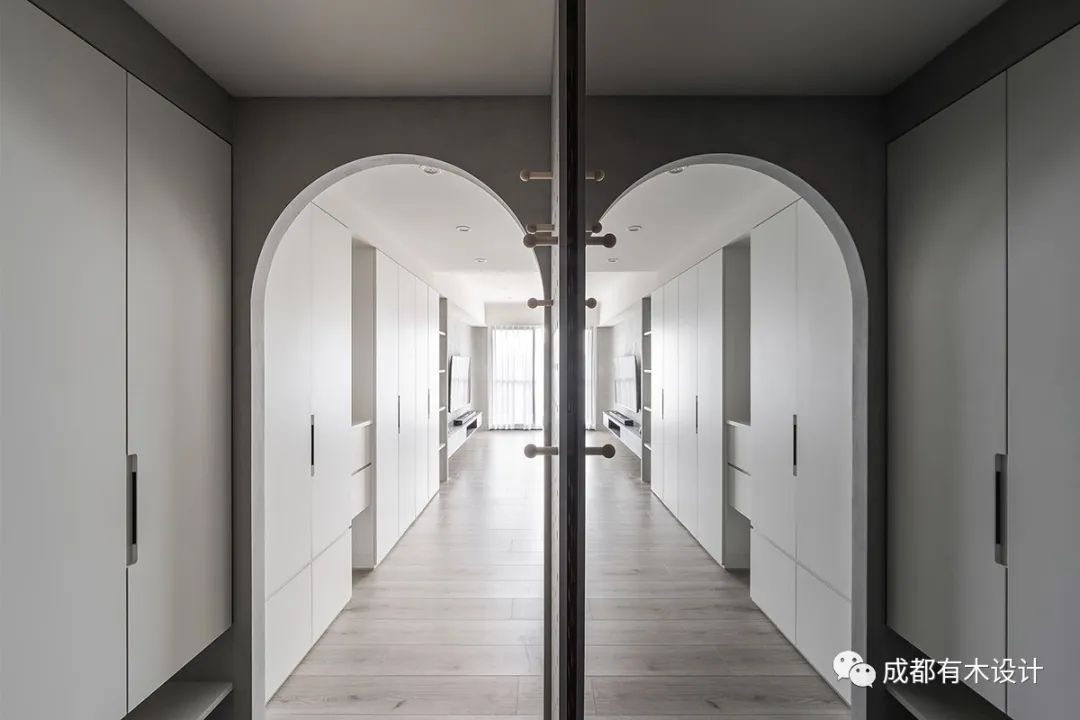 黑白灰现代极简亲子宅丨早见-48