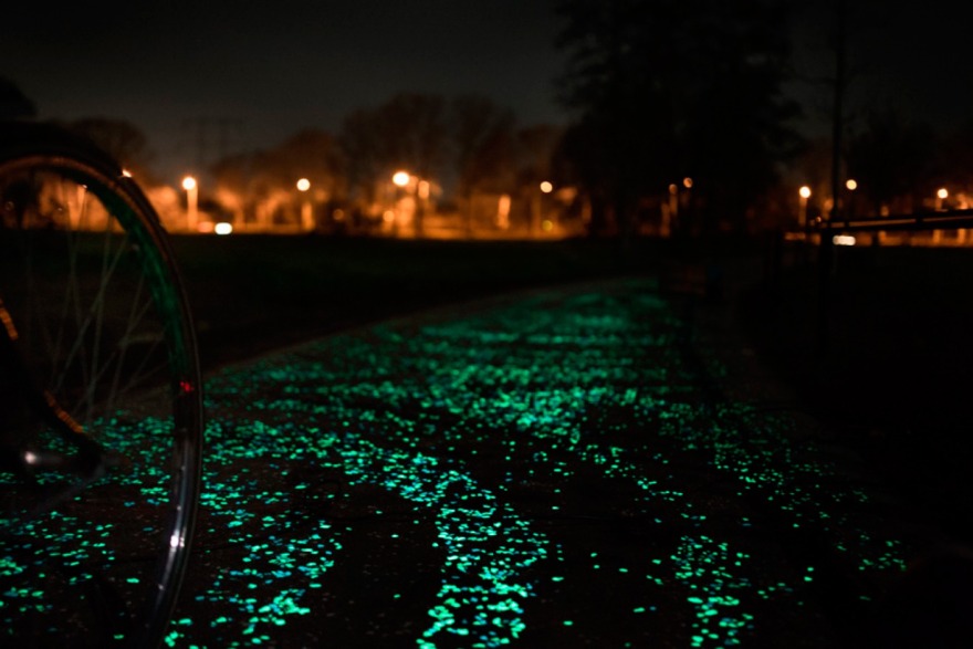 Roosegaarde设计的梵高发光自行车道丨荷兰丨Studio Roosegaarde-29