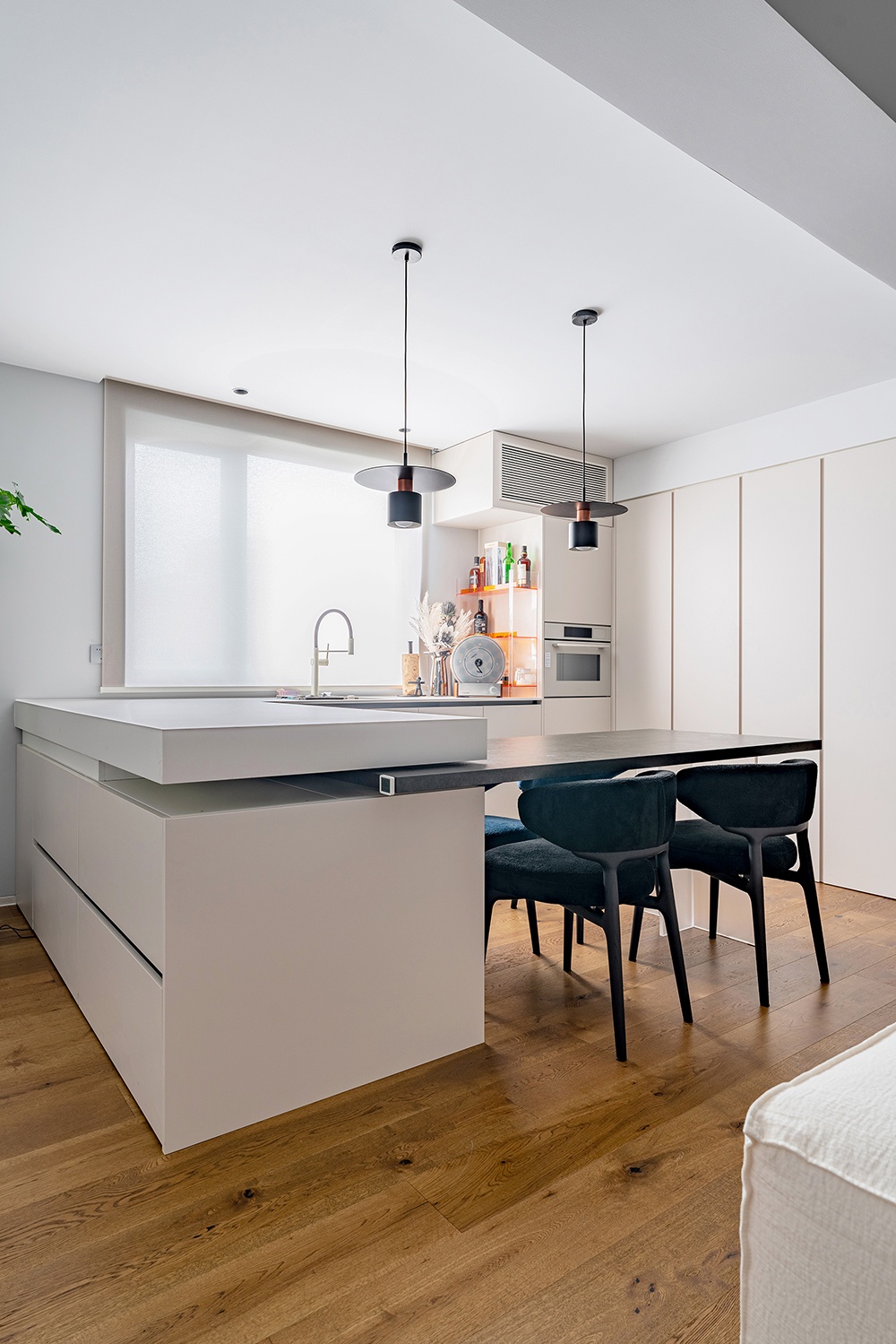 105㎡简约风拆掉一间房秒变大横厅，三口之家玩转通透格局-19