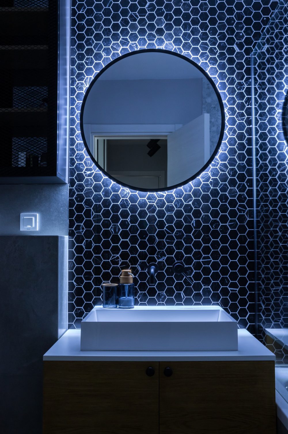 罗马尼亚时尚黑线公寓丨罗马尼亚布加勒斯特丨Jooca Studio-31