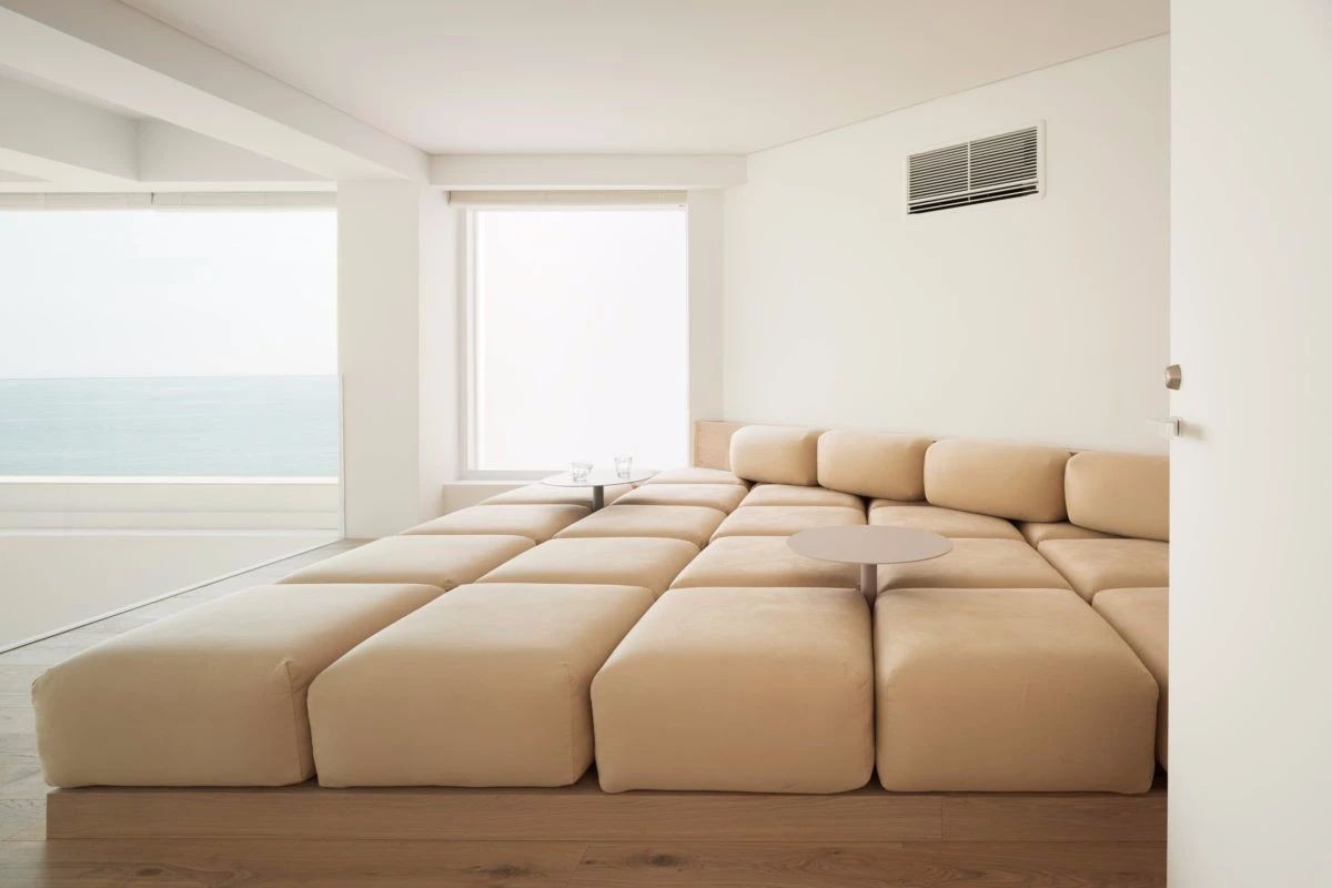 SNARK | 极简却不失趣味的纯白空间-20