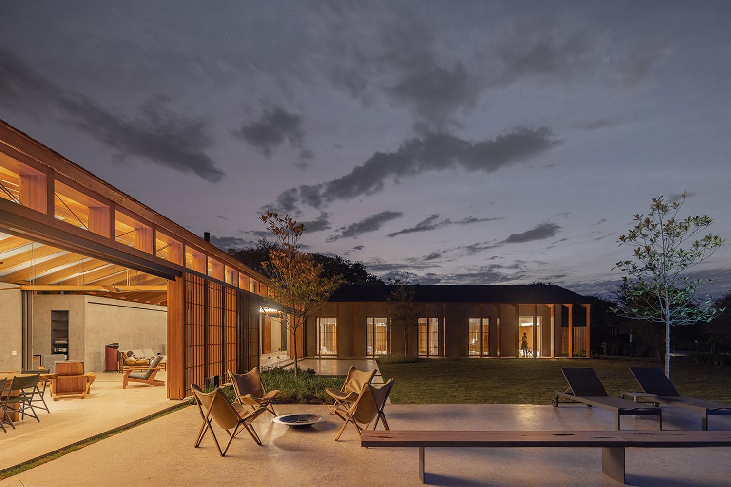 巴西建筑师 Gui Mattos 的木结构环保住宅设计-11