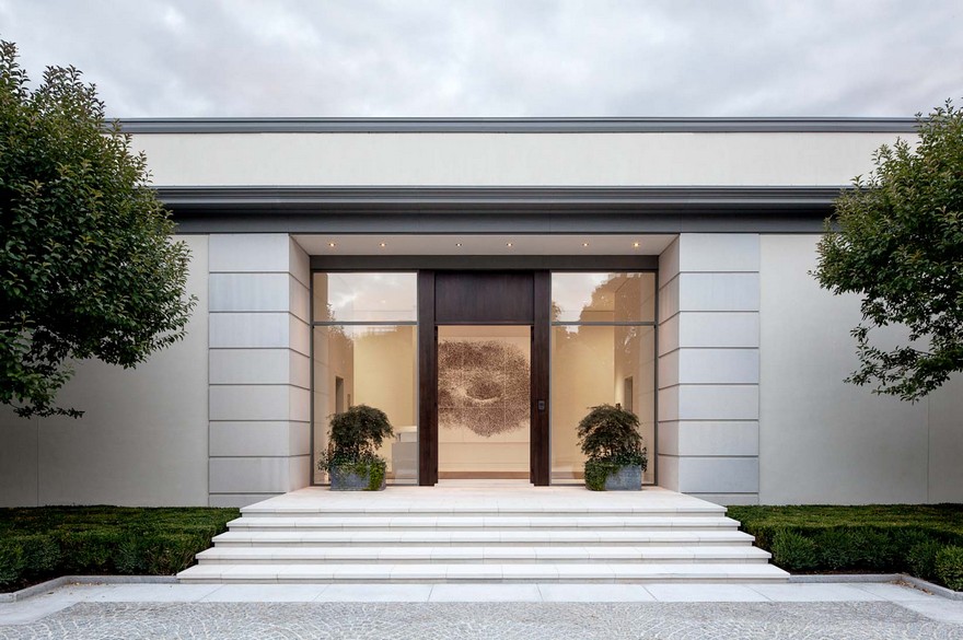 Modern Lakeside House Designed to Provide Unimpeded Views Out Across the Water-9