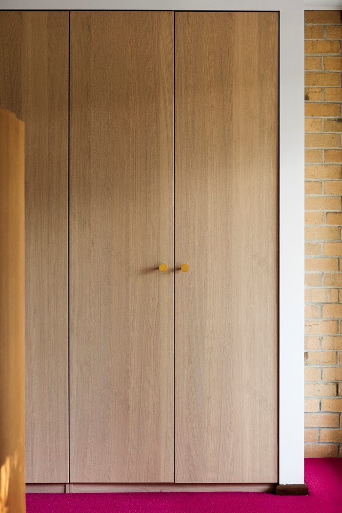 现代主义之家 | 双层仓库变多彩庆典空间-15