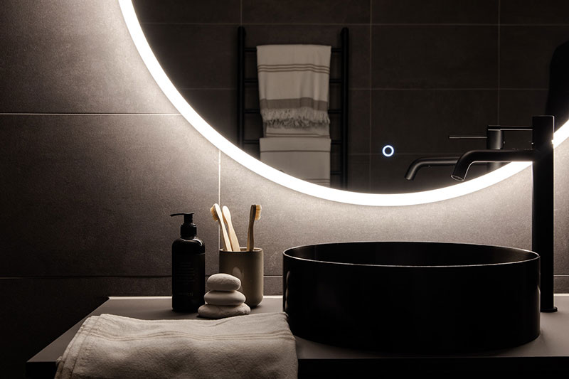 瑞典时尚阁楼公寓 | 玻璃隔墙与木梁的完美结合-27