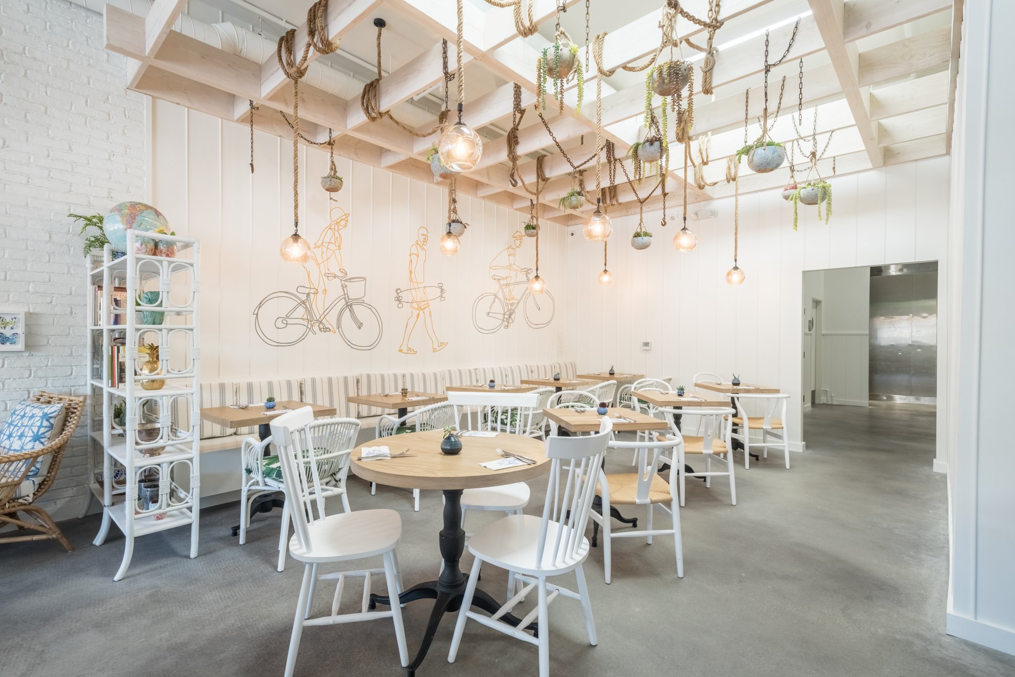 海滨圣塔莫尼卡的"未完成"俱乐部餐厅-7