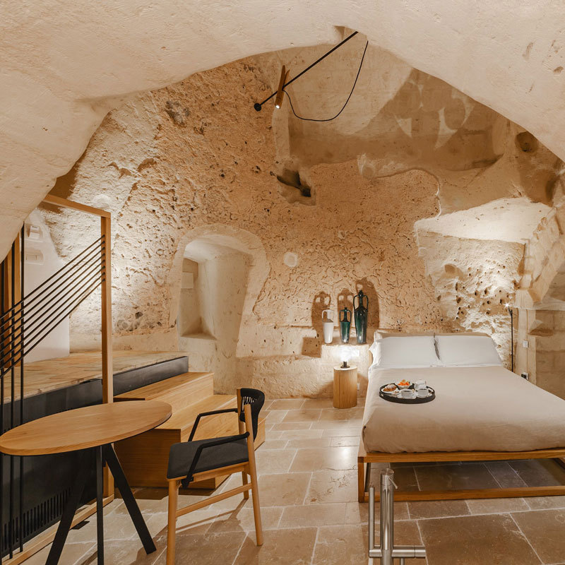 火山岩墙壁和古董花瓶:意大利的艾马斯特里迷你酒店-18