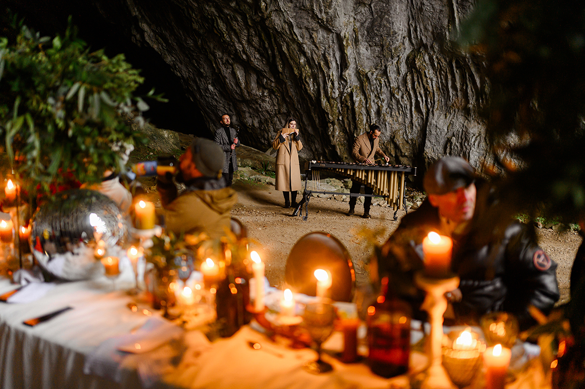 Bloom the World在Meziad洞穴的晚宴项目丨罗马尼亚-12