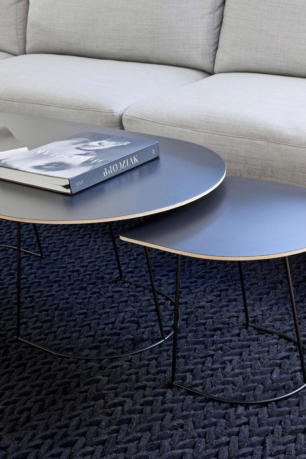 波兰 Puszczykowo 时尚镂空住宅设计-5