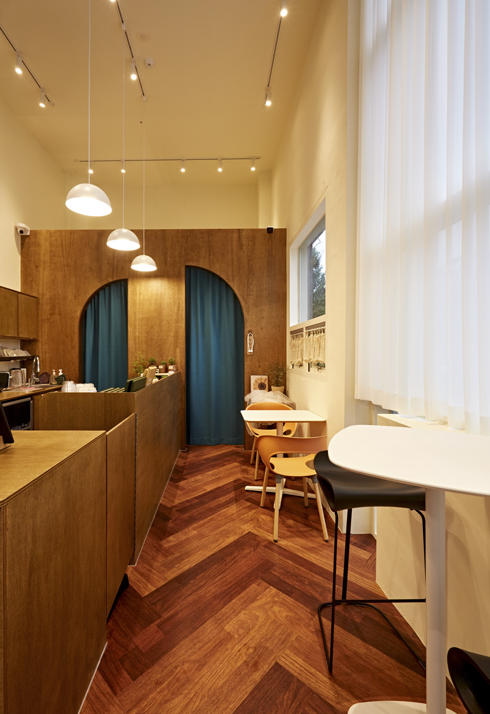 咖啡馆设计 | 愉悦心情的 10 平米咖啡厅-6