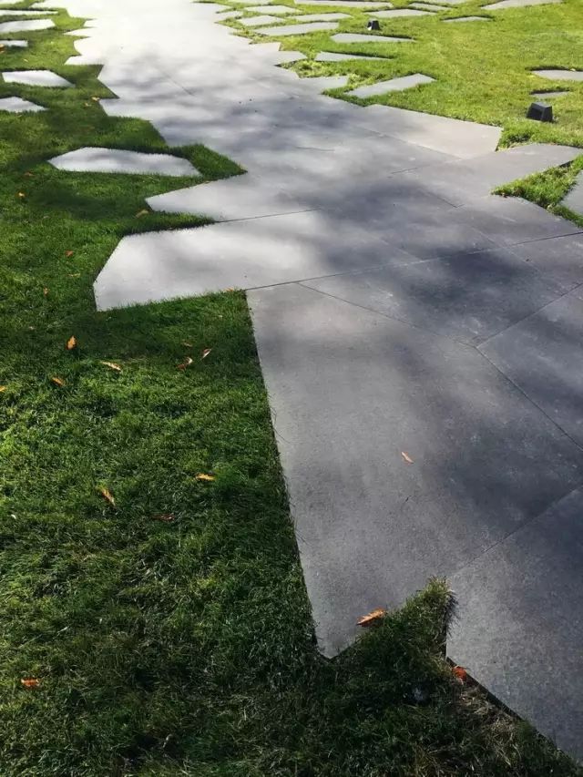 创意铺装设计，草坪与硬质材料的美妙融合-12