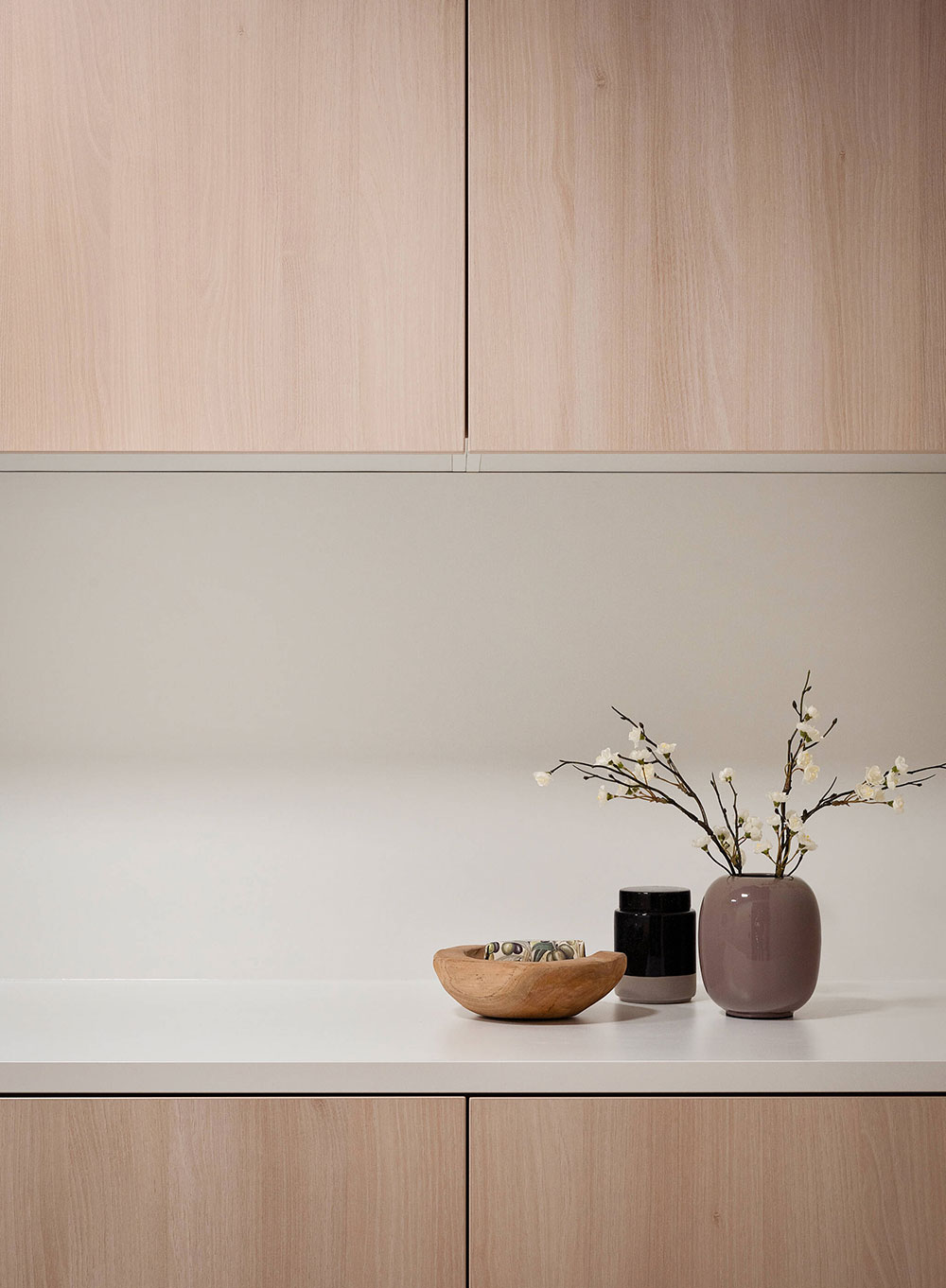 瑞典现代别墅 | 优雅内饰与夕阳美景的完美融合-17