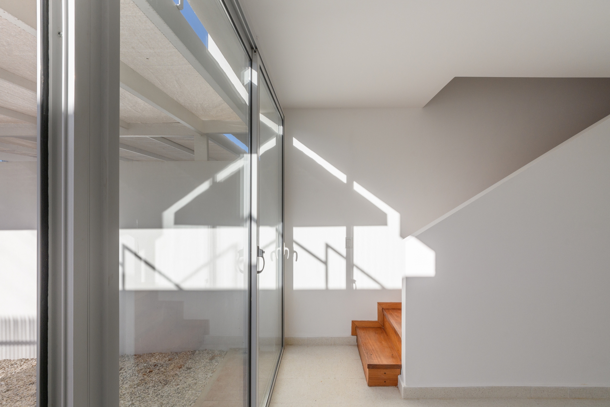 Complejo habitacional y comercial Camellia / Estudio I LZ-24