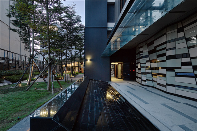 国扬天母  朱柏仰-1