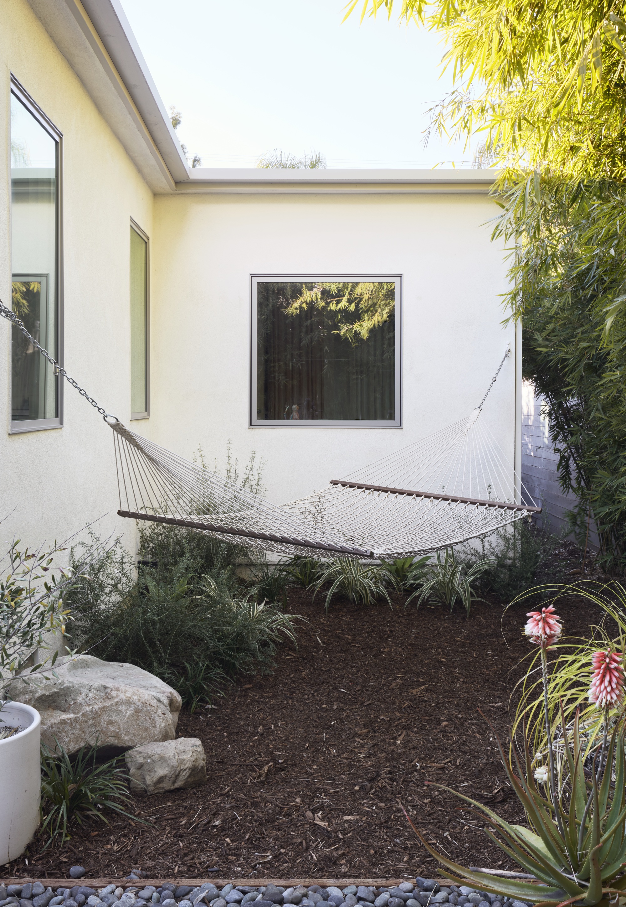 Silverlake Terrace Bungalow Renovation and Extension / ARA-la-31
