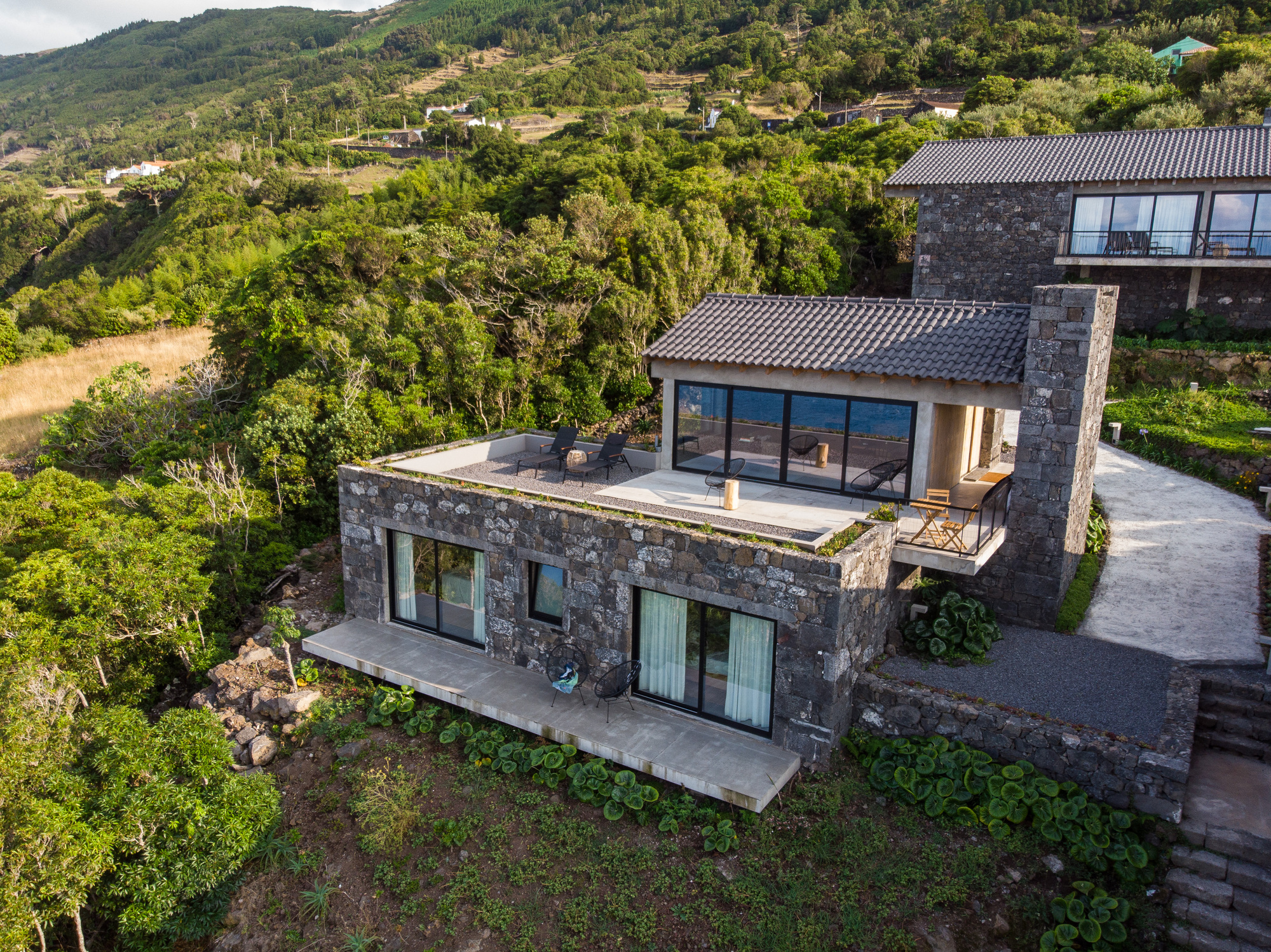 熔岩之家度假村(Resort Lava Homes)(2019)(Diogo Mega Architects)设计-31