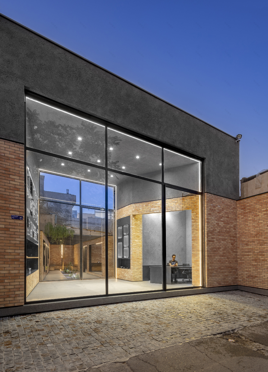 Tehran 老城区的钢铁展示空间-27