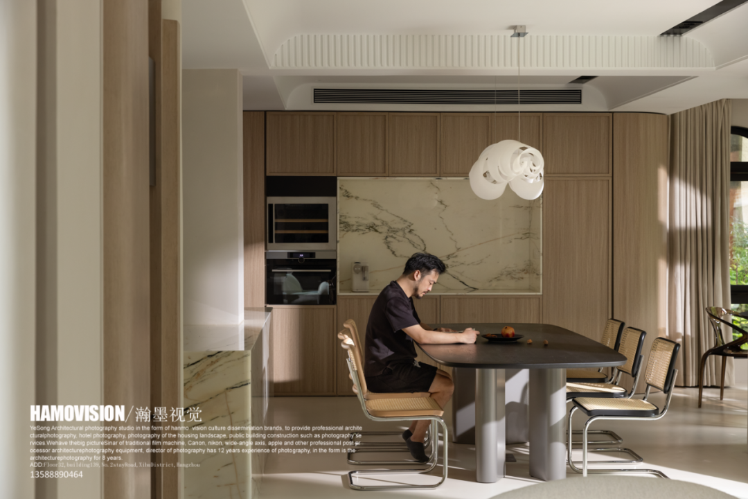 上海独栋别墅·叶淼 · 时尚博主的艺术奶油之家丨中国上海丨原壹空间设计-35