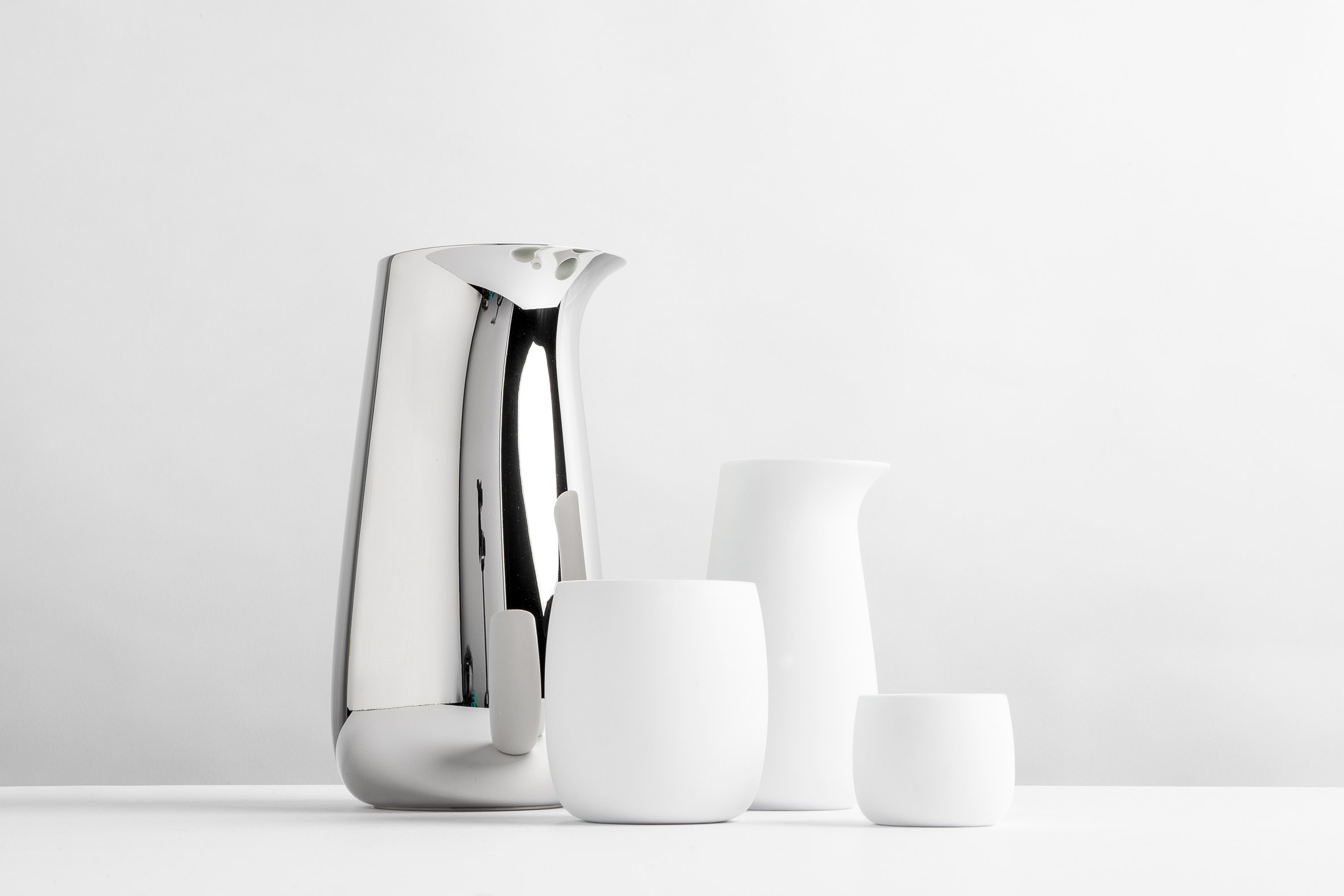 Norman Foster designs minimal tea set for Stelton-12