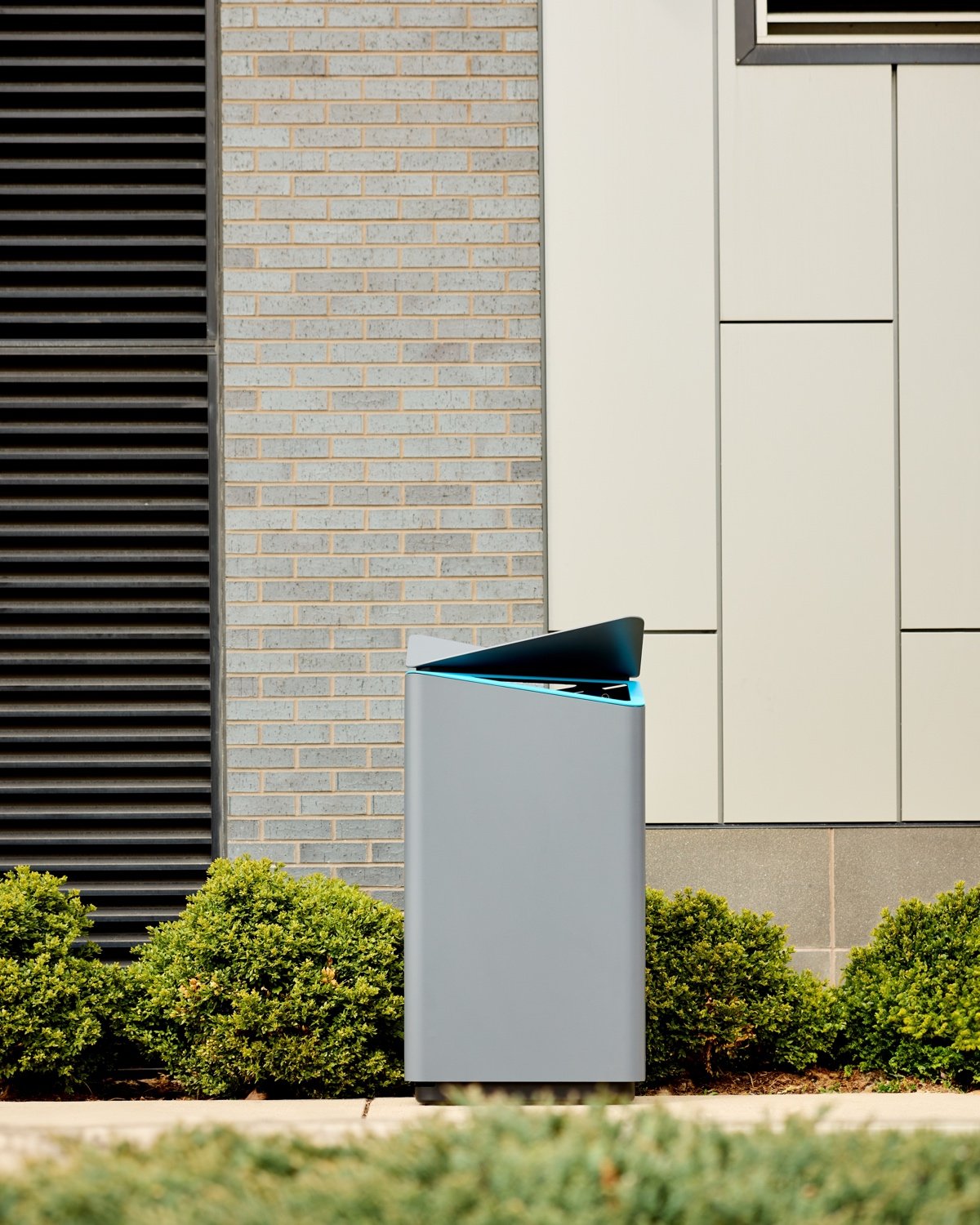 Rockford Litter Bins by Michael Welsh for Landscape Forms | Azure Magazine-1