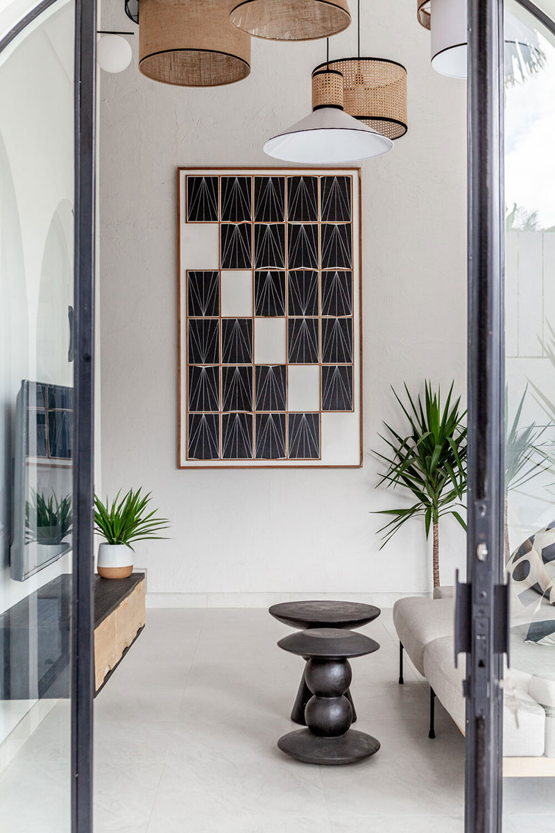 巴厘岛假日别墅 | 弧形与绿植的时尚设计-32