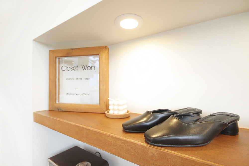 极简时尚的 Cloquetwon 旗舰店室内设计-7