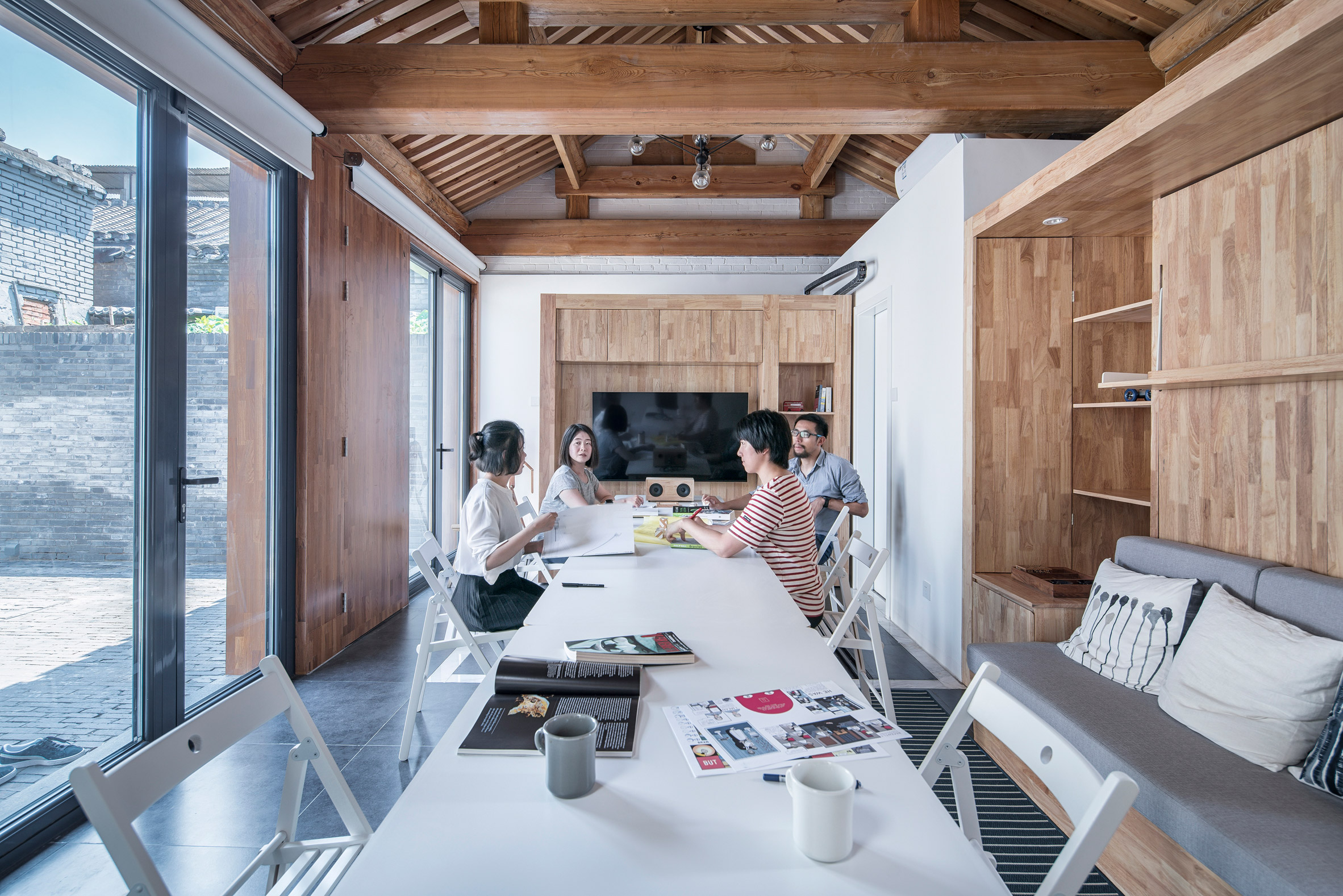 Baitasi House of the Future features moving walls controlled by a smart TV-13