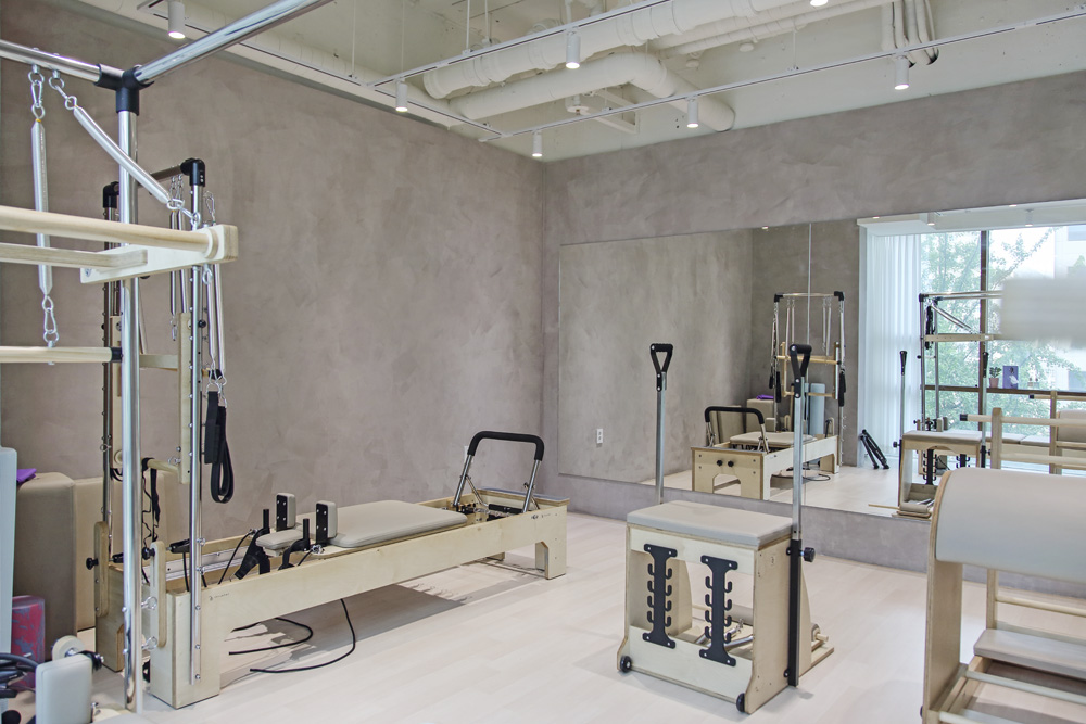 韩国高级室内设计案例 | 15 平米极简塑料凳学屋-8