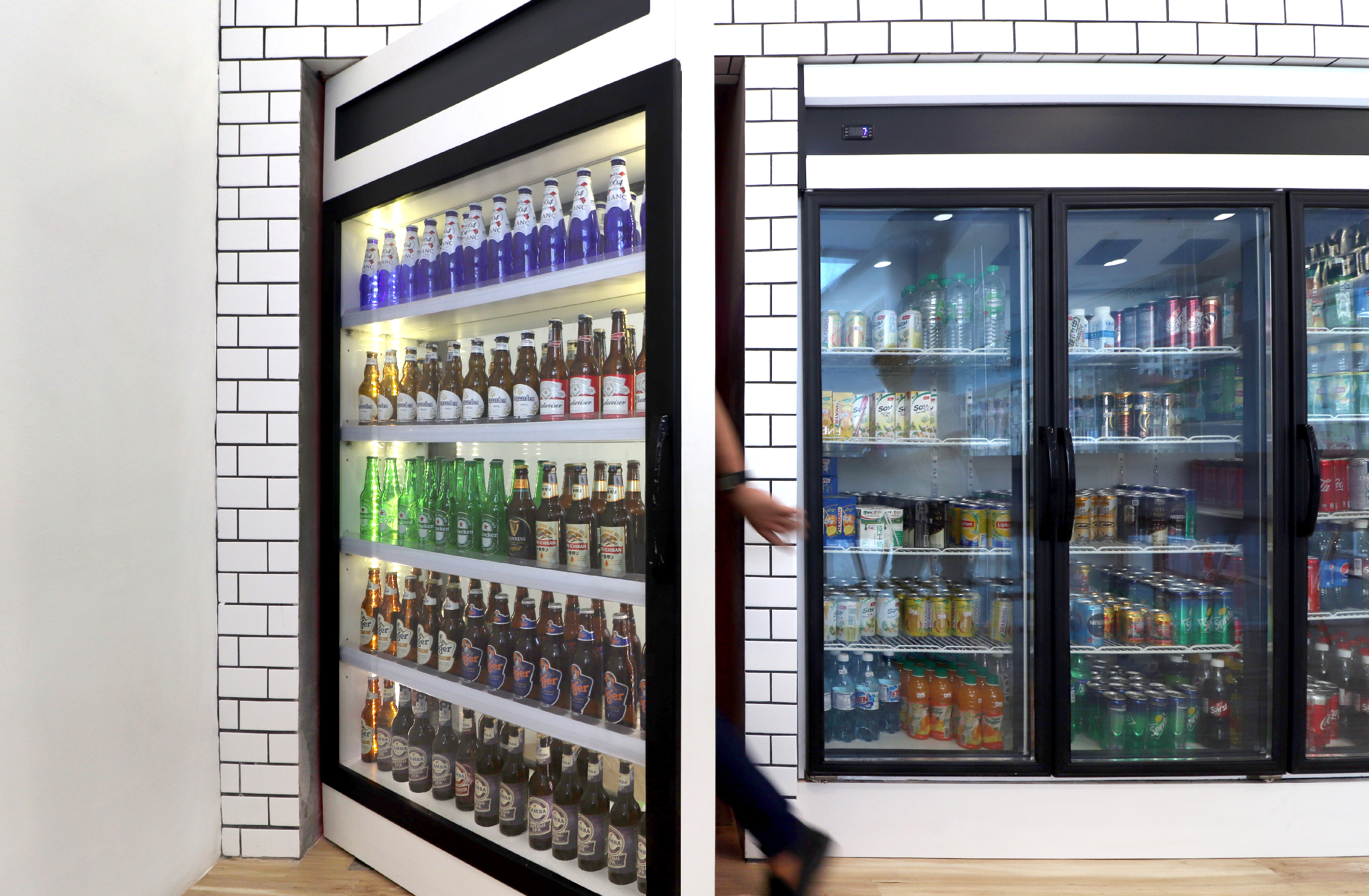 未知兹炒作酒吧-4