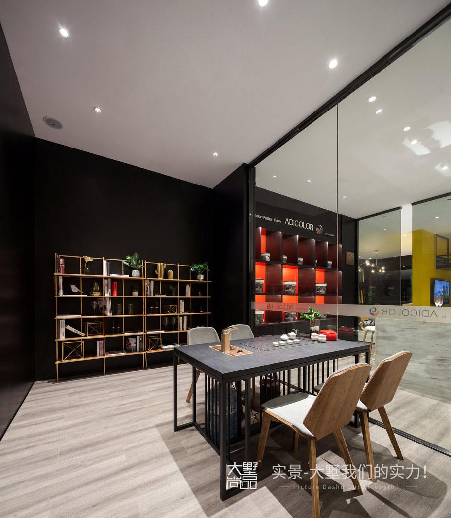 单色涂料打造的艺术空间-30