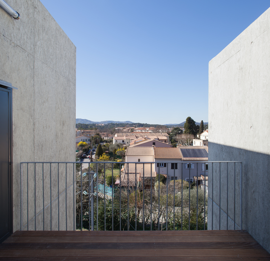 融合绿意的法国 Mouans·Sartou· 社会住宅与商铺设计-37