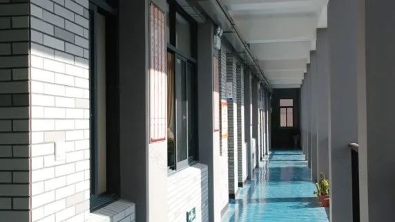 清华附中文昌学校 | 南洋风格融合生态景观的校园设计-42