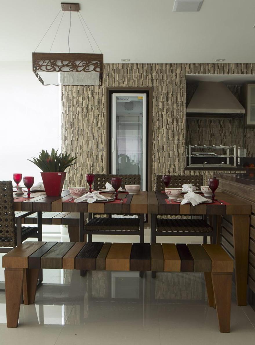 巴西设计师Érica Salguero 的木质玻璃公寓设计-16