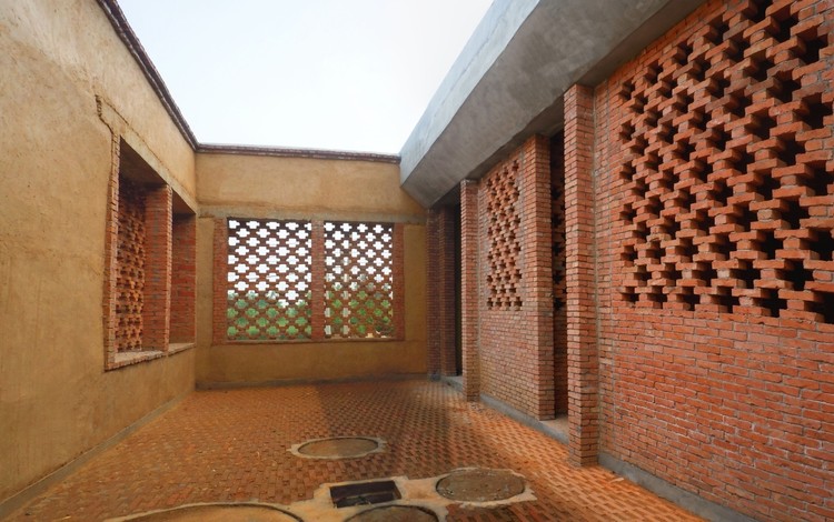 A House For All Seasons  John Lin-14