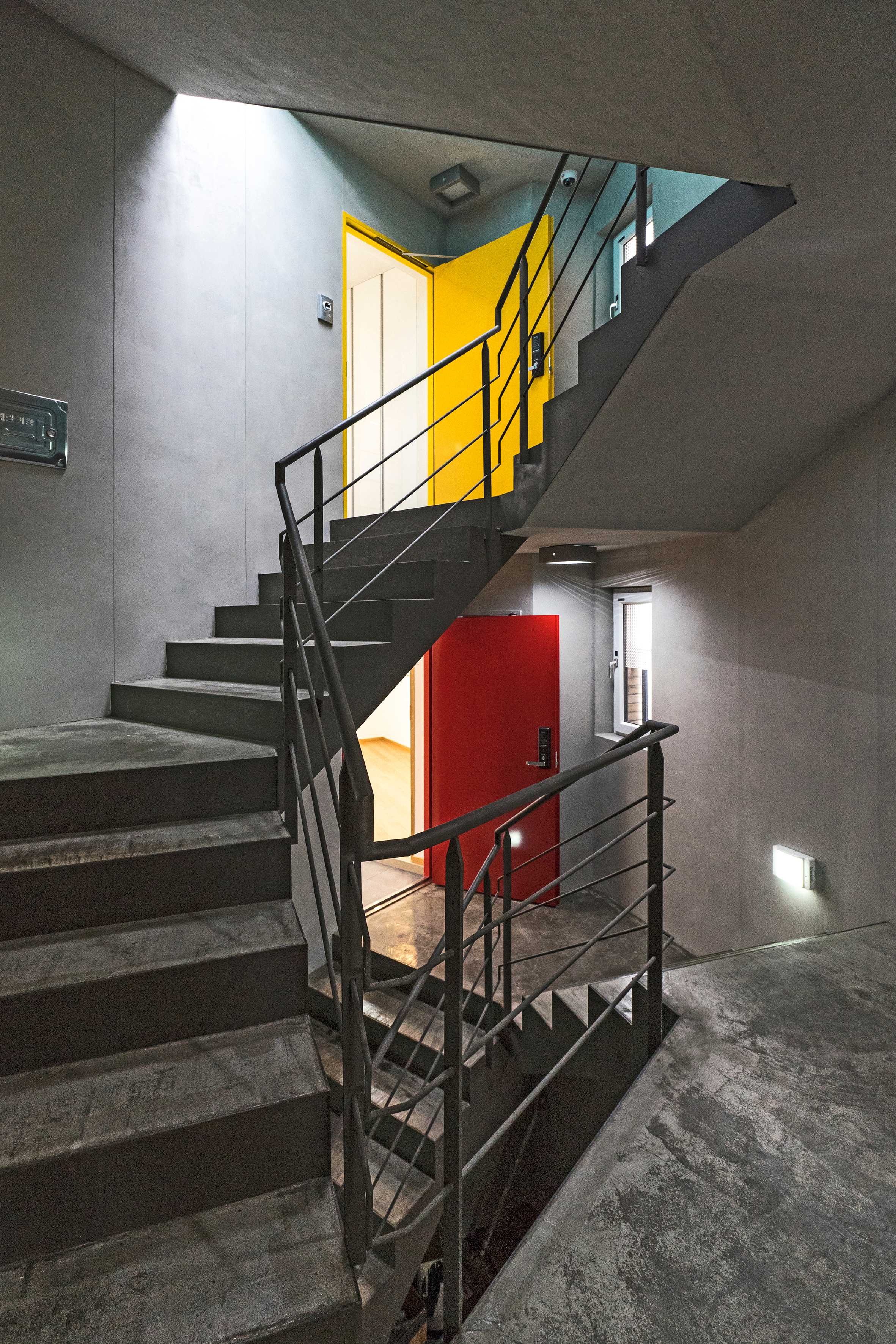 首尔“楼梯之家” | 灵活多变的住宅设计-17