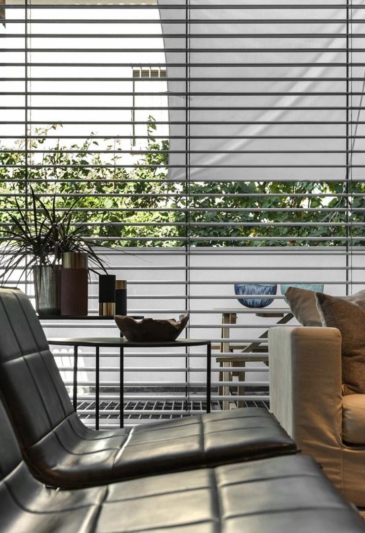 超有格调的高级黑设计，前卫与艺术的完美平衡！-0